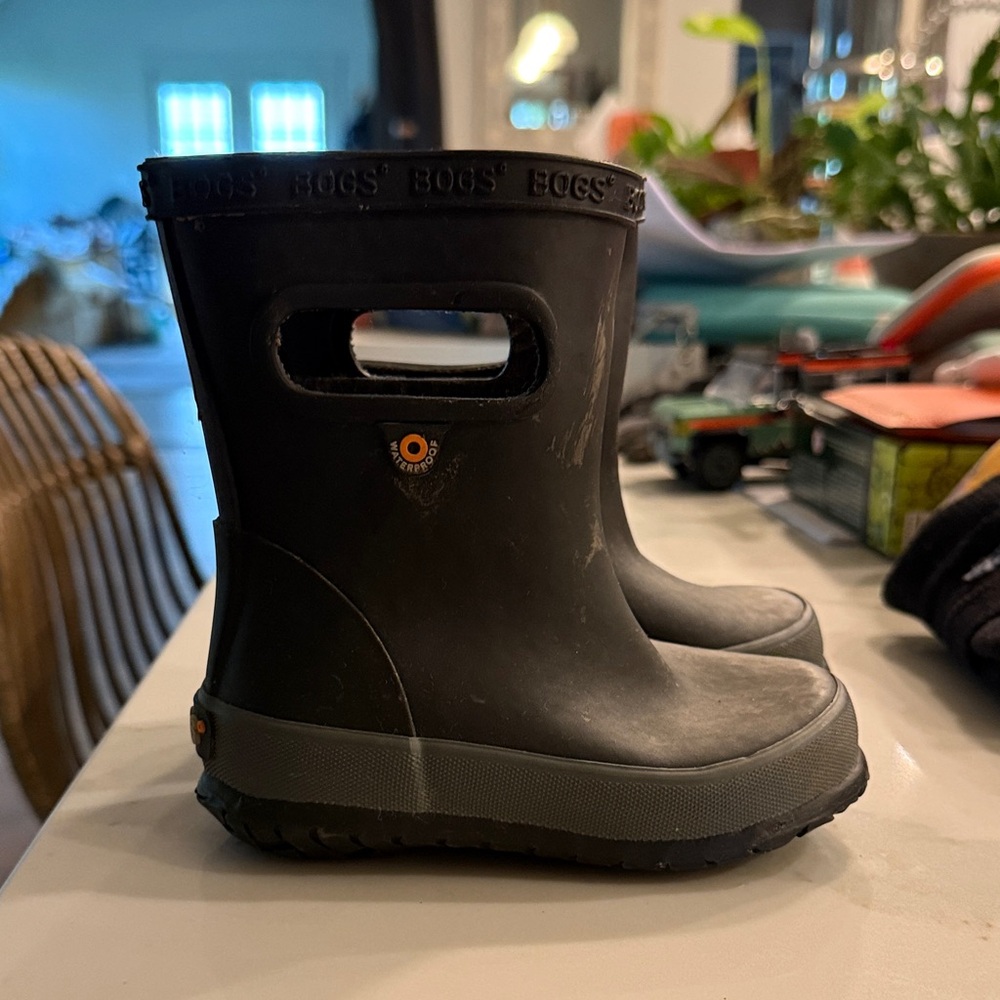 Bogs Kids Black and Gray Waterproof Boots
